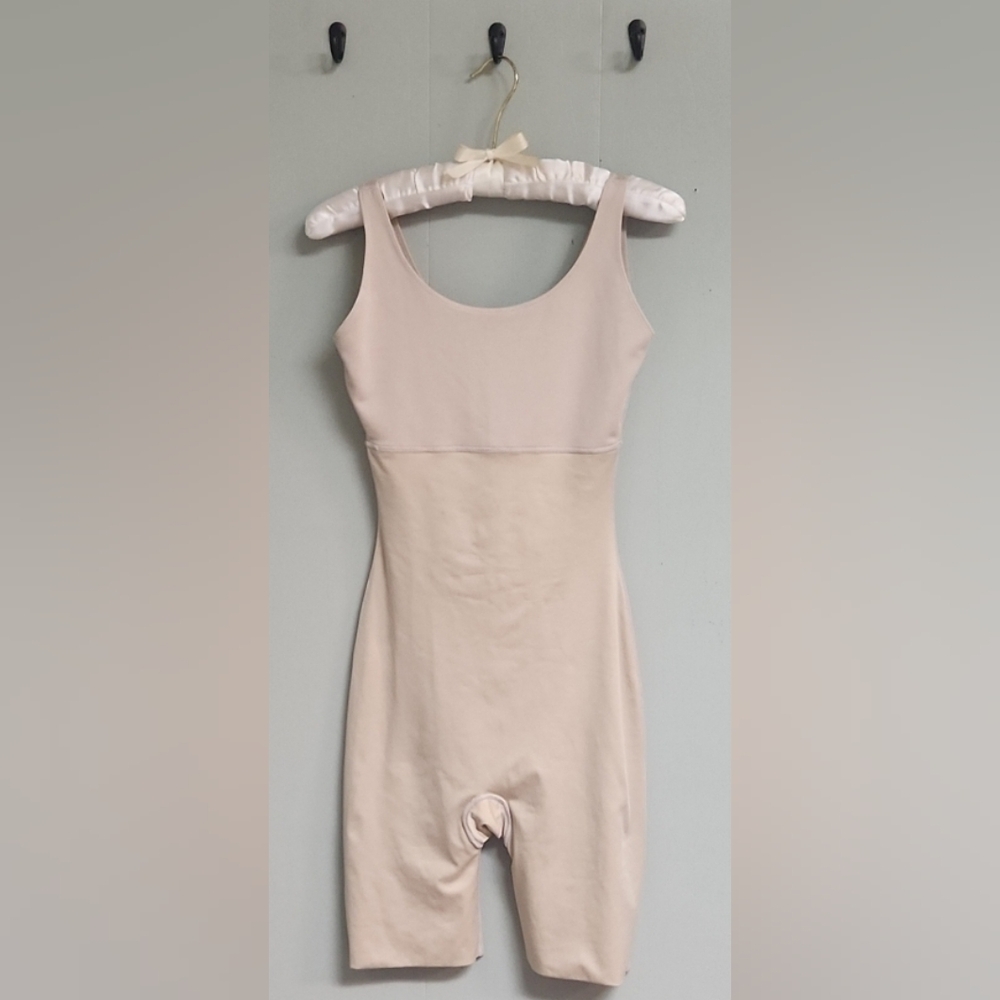 SPANX Mid Thigh Body Suit.  Soft Nude Medium. NWOT.